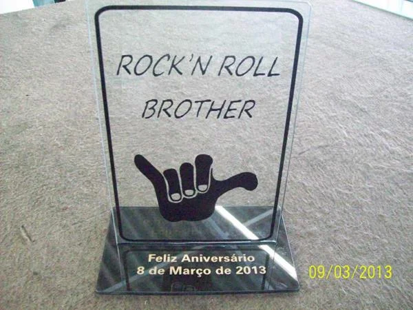 Troféus de vidro personalizados - Vidraçaria Art Guedes